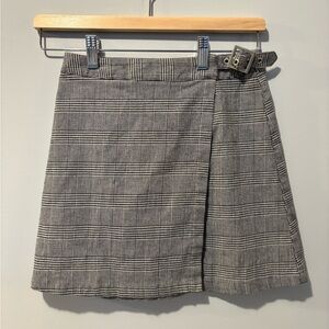 Brandy Melville - John Galt Black and White Plaid Mini Skirt